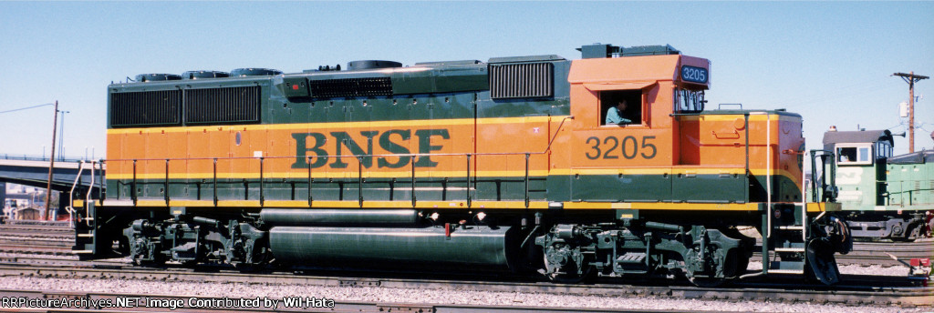 BNSF GP50 3205